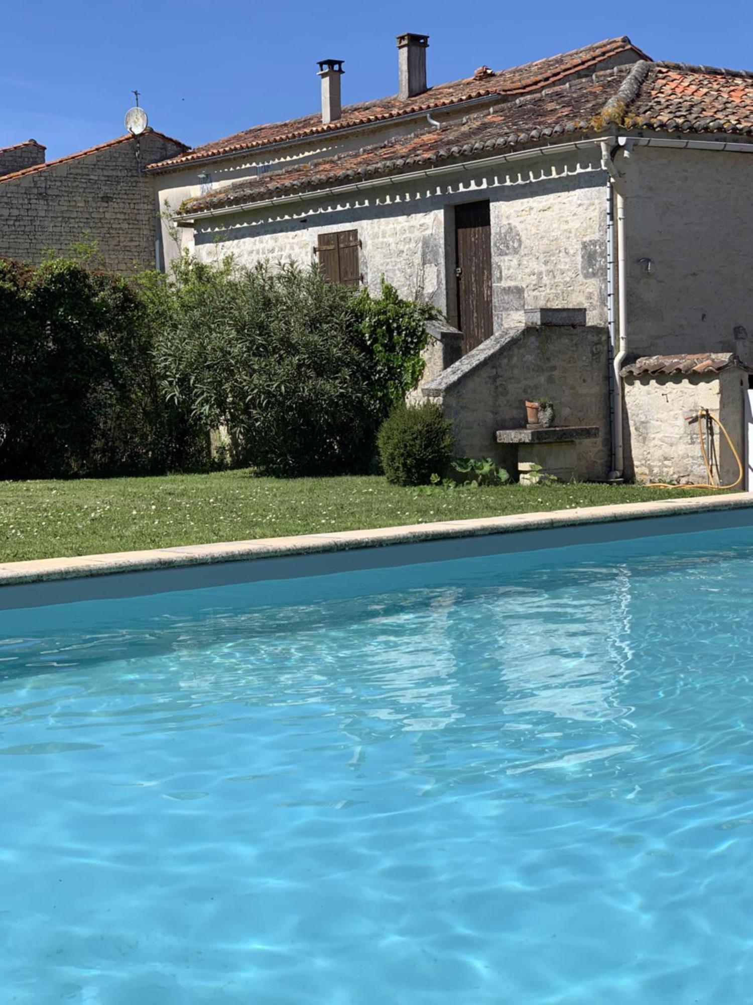 Bed and Breakfast The Cool Lounge A Coulonges - Charente Exterior foto
